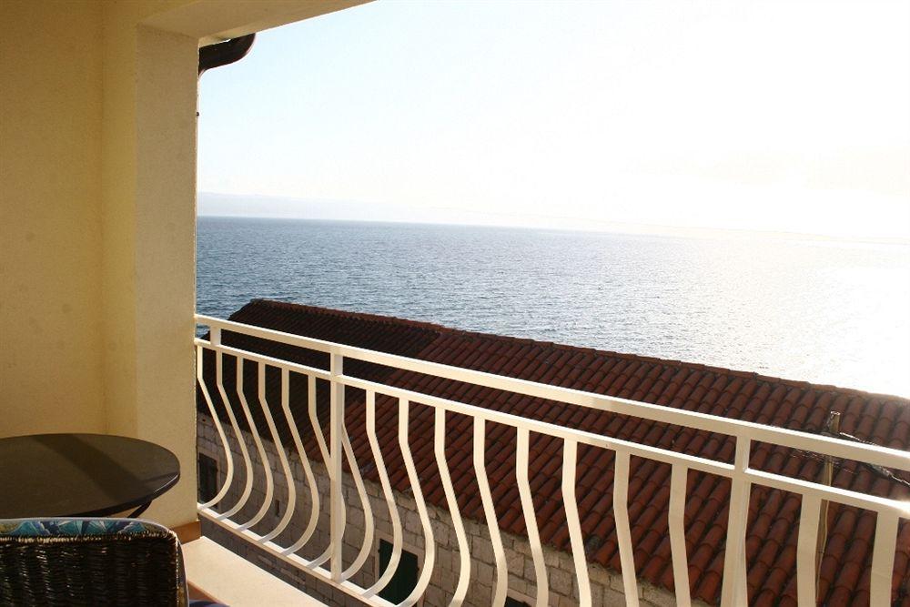 Pansion Epetium Hotel Stobrec Exterior photo